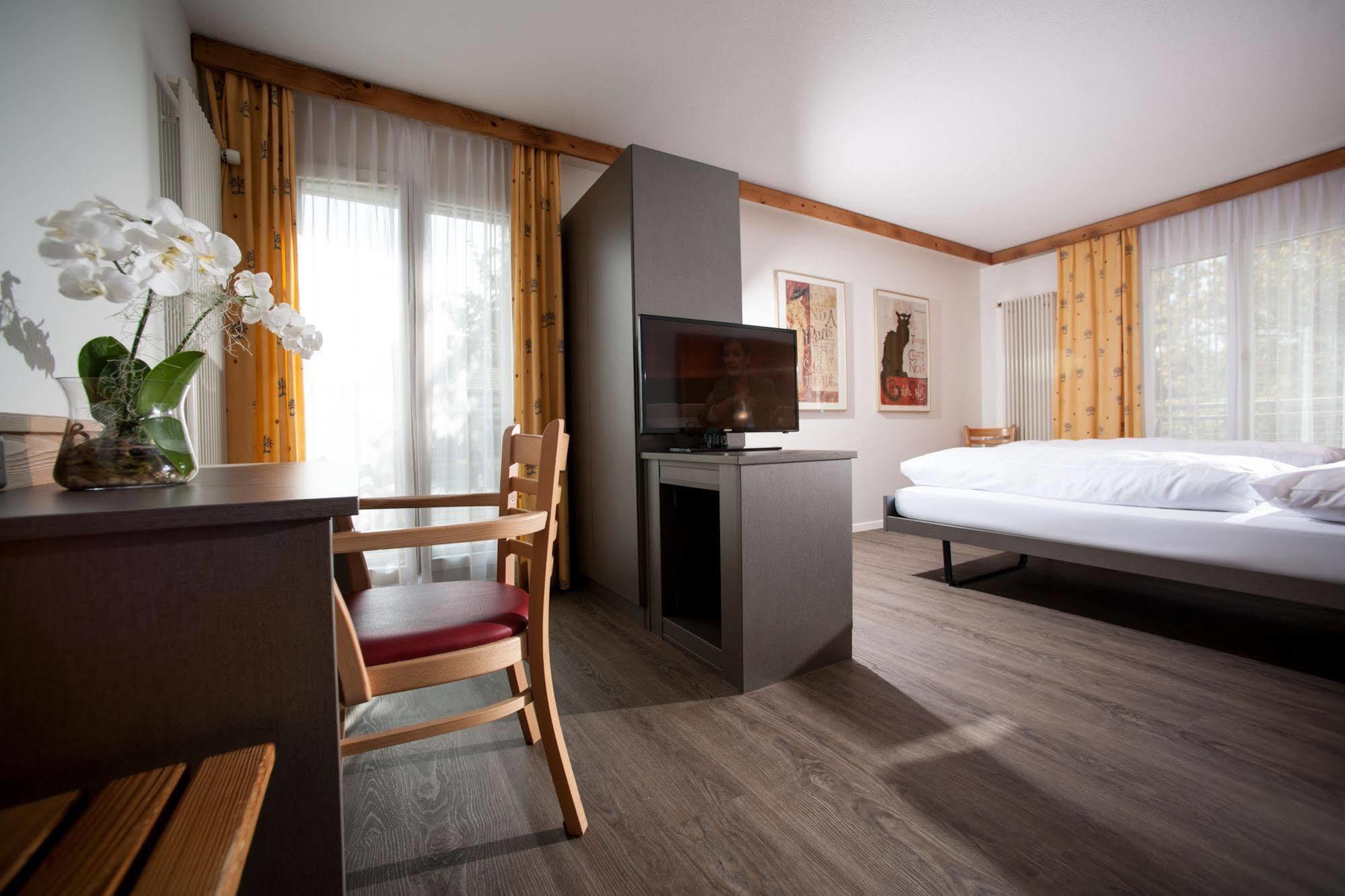 Hotel Weisses Kreuz Lyss